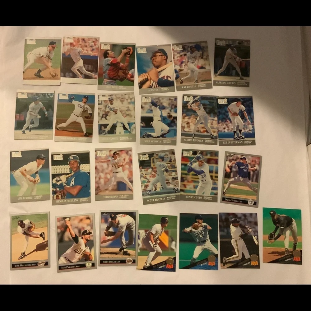 Bundle of Baseball Cards Lot 408